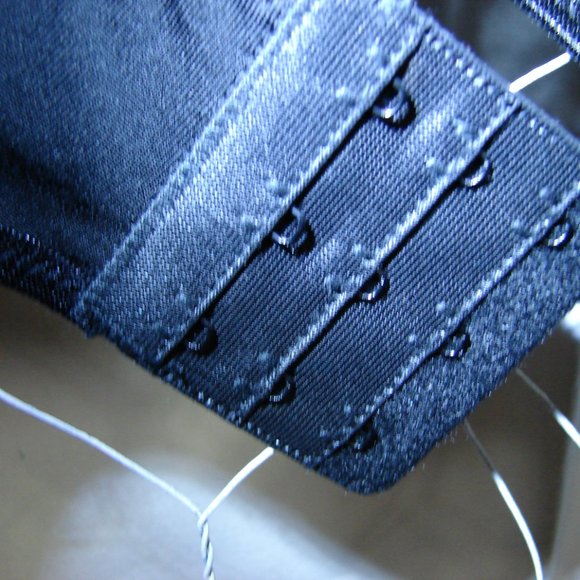 NWT Fashion Form Satin floral Embroidered Garter Belt Black Center Front Bow - Picture 14 of 15